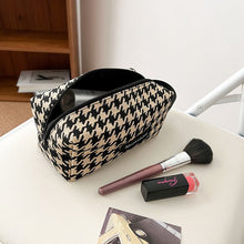 Load image into Gallery viewer, Plaid Cosmetic Bag - Premium Cotton Makeup Organizer with Zipper Closure