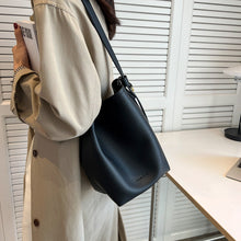 Load image into Gallery viewer, Women's Retro Bucket Bag - High-Capacity PU Leather Shoulder Bag with Compartments