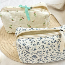 Load image into Gallery viewer, Floral Makeup Bag Large Capacity Cosmetic Organizer Travel Pouch