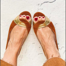 Load image into Gallery viewer, Women's Summer Flat Sandals - Fishmouth Buckle Strap Colorblock Casual Shoes