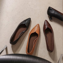 Load image into Gallery viewer, Women's Washed Cowhide Kitten Heel Pumps | Pointed Toe Leather Dress Shoes