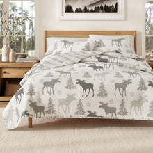 Load image into Gallery viewer, Lodge Quilt - Wilderness Collection