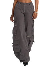 Load image into Gallery viewer, Low-Rise Twill Cargo Pant