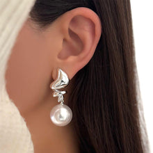 Load image into Gallery viewer, Artistic Asymmetric Pearl Drop Earrings (MAC325)