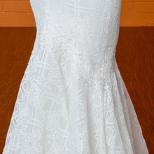 Load image into Gallery viewer, Elegant wedding dress