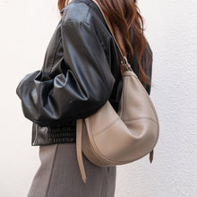 Load image into Gallery viewer, Women's Genuine Leather Oval Crossbody Bag | First-Layer Cowhide Shoulder Bag