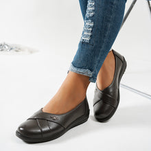 Load image into Gallery viewer, Women's Chanel-Style Flat Loafers with Metal Buckle &amp; Tassel Detail