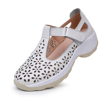 Load image into Gallery viewer, Women's Comfortable Flat Leather Shoes – Suede Round Toe Flats
