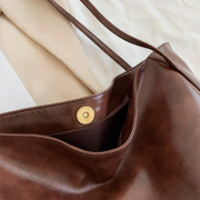 Load image into Gallery viewer, Women's Large Capacity Soft PU Leather Shoulder Bag Retro Casual Handbag