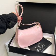 Load image into Gallery viewer, Women's Retro Crossbody Bag – Soft PU Leather Shoulder Bag with ID Slot | Sarah Express