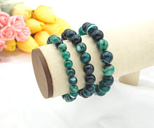 Load image into Gallery viewer, Green Banded Agate Stretchy Bracelet, EF10c