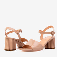 Load image into Gallery viewer, The Bamba Cream Patent Leather Women Sandal