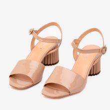 Load image into Gallery viewer, The Bamba Cream Patent Leather Women Sandal