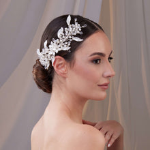 Load image into Gallery viewer, Resin Flower and Pearl Wedding Hair Vine