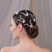 Load image into Gallery viewer, Set of Resin Flower Wedding Hair Pins