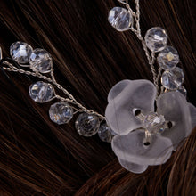 Load image into Gallery viewer, Set of Resin Flower Wedding Hair Pins