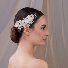 Load image into Gallery viewer, Set of Two Resin Flower Hair Vines