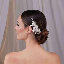 Load image into Gallery viewer, Two-Piece Resin Flower Hair Vine Set