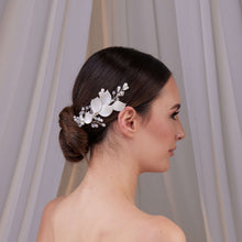 Load image into Gallery viewer, Two-Piece Resin Flower Hair Vine Set