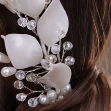 Load image into Gallery viewer, Two-Piece Resin Flower Hair Vine Set