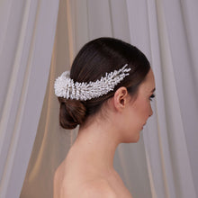 Load image into Gallery viewer, Pearl Bridal Hair Band