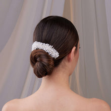 Load image into Gallery viewer, Elegant Pearl and Crystal Bridal Hair Comb
