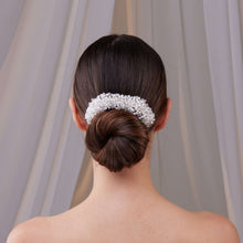 Load image into Gallery viewer, Elegant Pearl and Crystal Bridal Hair Comb