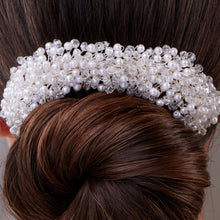 Load image into Gallery viewer, Elegant Pearl and Crystal Bridal Hair Comb
