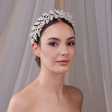 Load image into Gallery viewer, Rhinestone and Pearl Bridal Hair Band