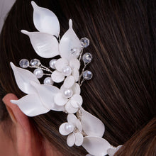 Load image into Gallery viewer, Two-Piece Resin Flower Bridal Hair Vine Set