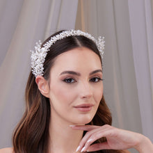Load image into Gallery viewer, Resin and Crystal Beaded Bridal Hair Band