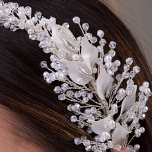 Load image into Gallery viewer, Resin and Crystal Beaded Bridal Hair Band