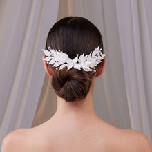 Load image into Gallery viewer, Elegant Resin Leaf Hair Comb