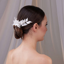 Load image into Gallery viewer, Elegant Resin Leaf Hair Comb