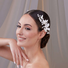 Load image into Gallery viewer, Two-Piece Resin Flower Hair Vine Set