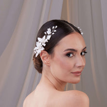 Load image into Gallery viewer, Two-Piece Resin Flower Hair Vine Set
