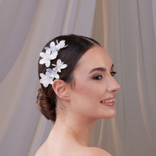 Load image into Gallery viewer, Two-Piece Resin Flower Hair Vine Set