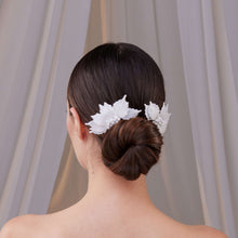 Load image into Gallery viewer, Two-Piece Resin Flower Wedding Hair Comb Set