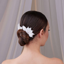 Load image into Gallery viewer, Two-Piece Resin Flower Wedding Hair Comb Set