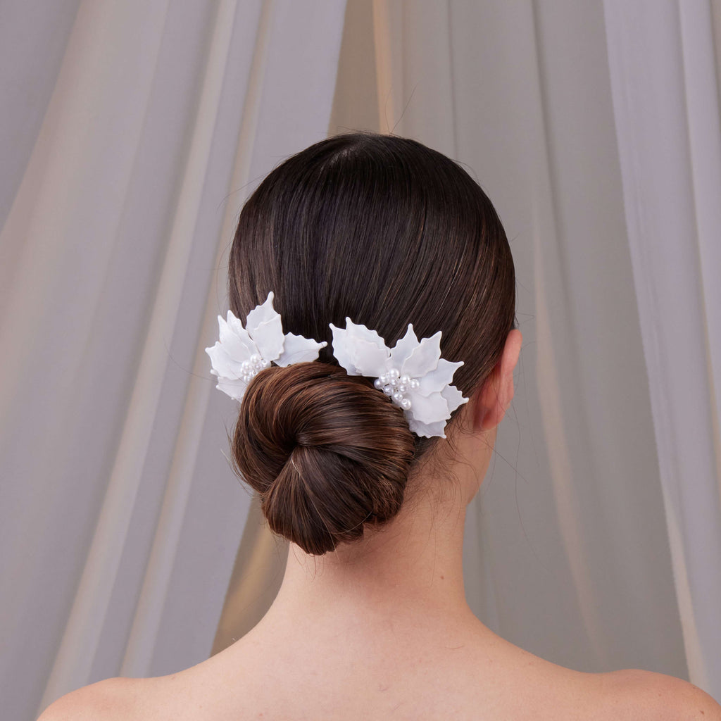 Two-Piece Resin Flower Wedding Hair Comb Set