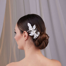 Load image into Gallery viewer, Two-Piece Resin Flower Hair Vine Set