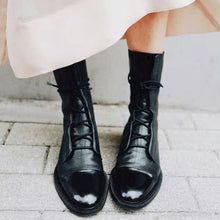 Load image into Gallery viewer, Women's Fleece-Lined Combat Boots - British Style Lace-Up Ankle Boots with Chunky Sole