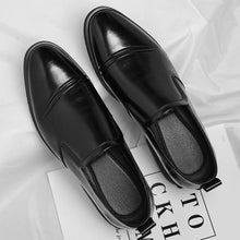 Load image into Gallery viewer, Men's Plus-Size Vintage Business Slip-On Leather Loafers