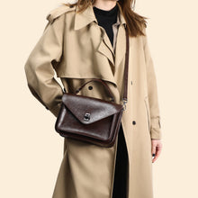 Load image into Gallery viewer, Oil-waxed Leather Vintage New Style Minimalist Fashionable Elegant Womens