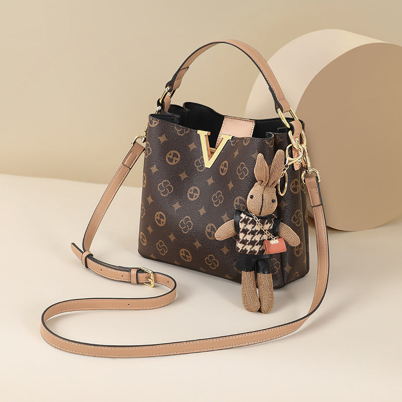 Women's Printed Bucket Shoulder Bag – Streetwear Commuter Bag with Zipper Pocket