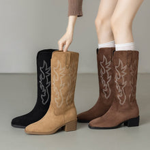 Load image into Gallery viewer, Retro Embroidered Western Cowboy Boots