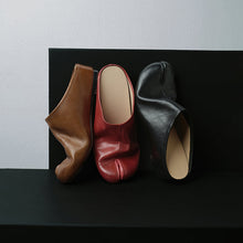 Load image into Gallery viewer, Women's Tabi Split-Toe Leather Flats | Full Grain Cowhide Slip-On Mules
