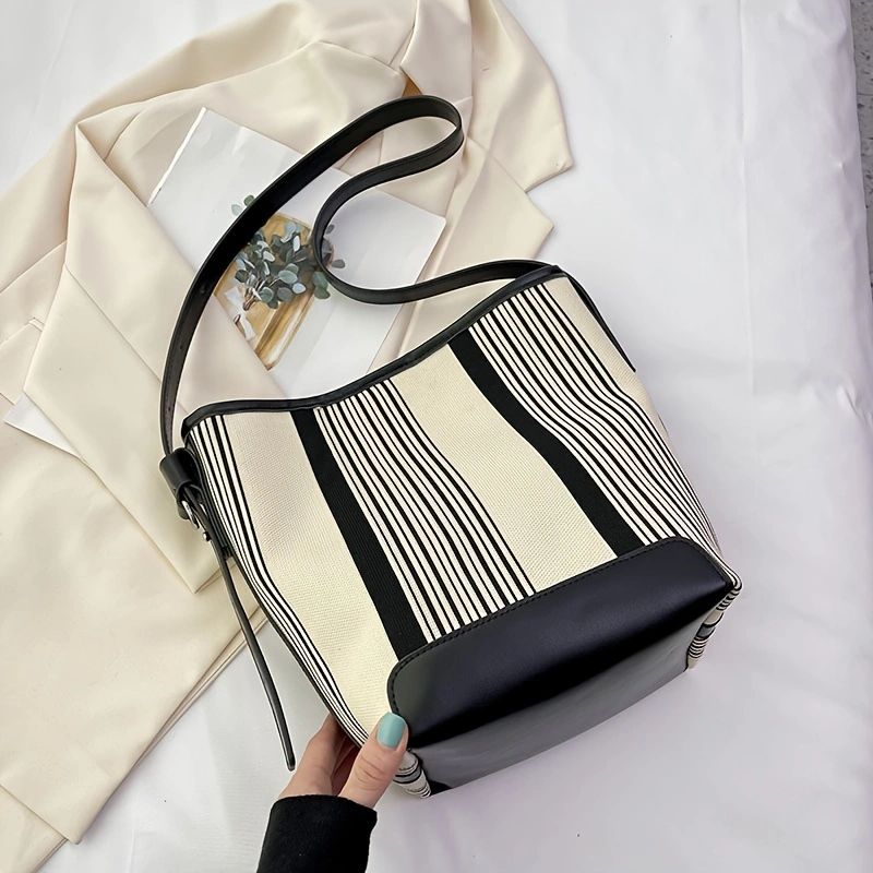 Women's Large Capacity PU Leather Striped Handbag – Zipper Tote Shoulder Bag