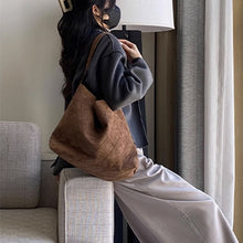 Load image into Gallery viewer, French-Style Velvet Bucket Tote Bag – Urban Minimalist Shoulder Bag for Women
