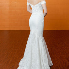 Load image into Gallery viewer, Elegant wedding dress